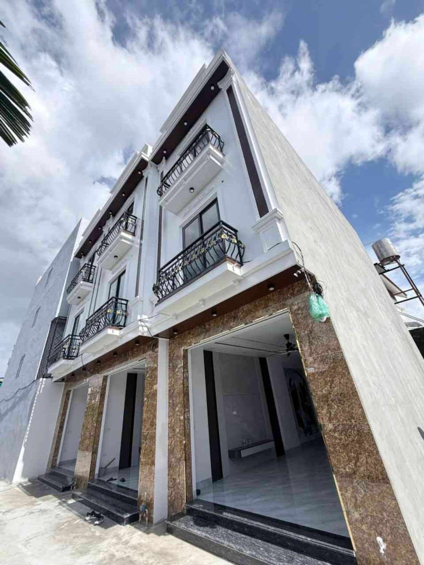Bán nhà 4 tầng mới tại trung tâm Kiều Đông, An Hải, vị trí thuận tiện ô tô đỗ cửa