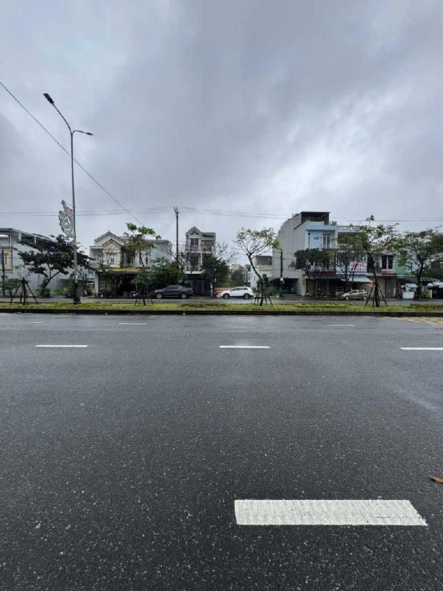 bán gấp cặp Minh mạng. gần biển. Cơ hội vàng đất kinh doanh gần biển Tòan Phố Nước Ngoài
