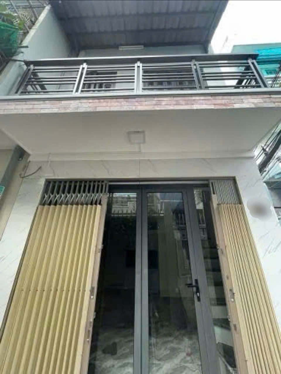 Nhà 2 tầng góc mặt tiền quận 7 giá 2,9 tỷ