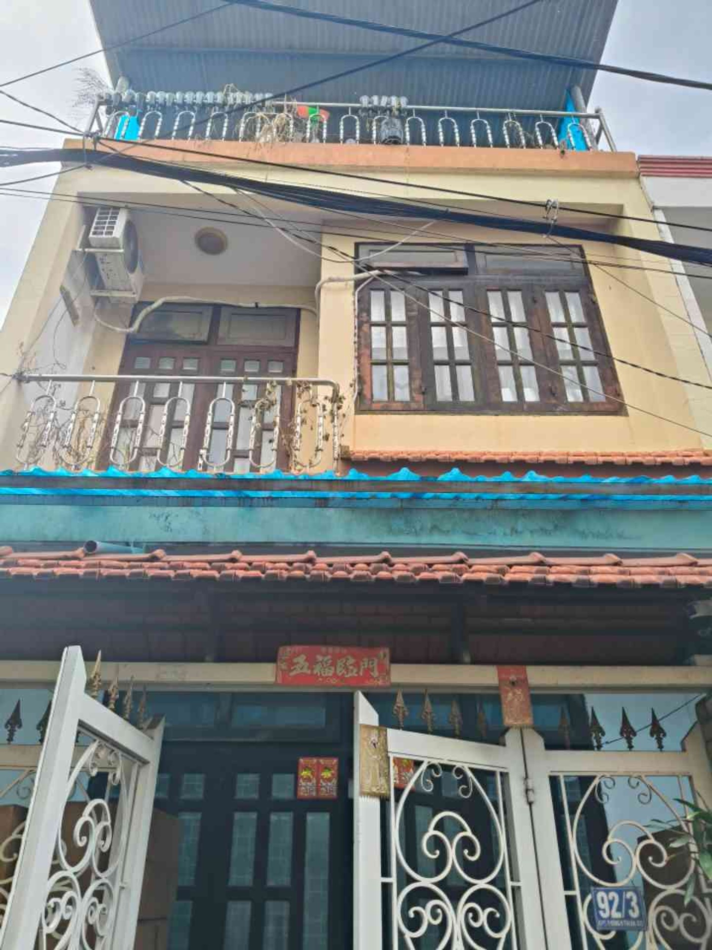 Nhà 3 tầng hiện đại, vị trí vàng tại Quận 12