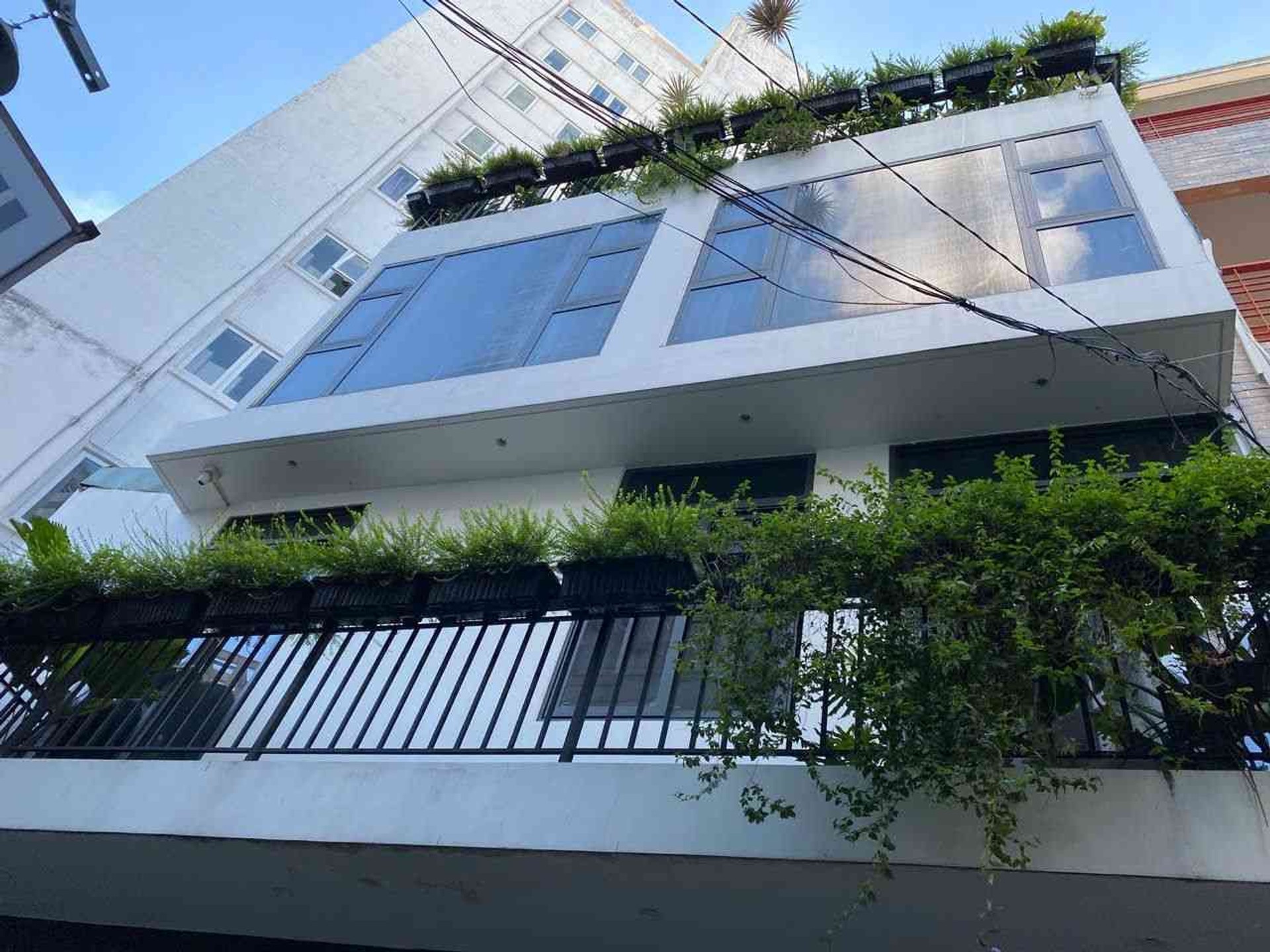 Bán nhà riêng 4 tầng, mặt tiền 7.3m, phường 13 Quận Phú Nhuận