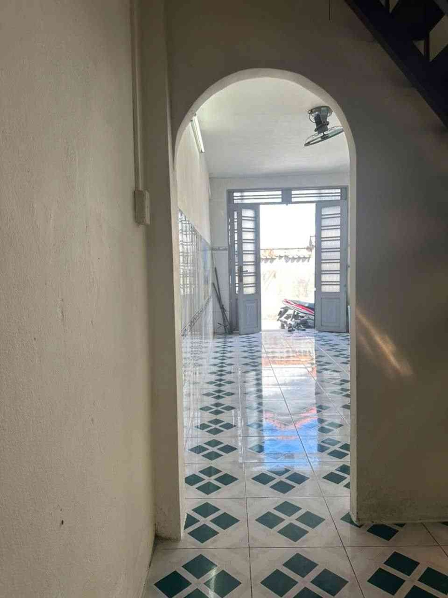 Nhà Đẹp Hẻm Xe Hơi 7 Chỗ Đậu Cửa Tại Bà Điểm