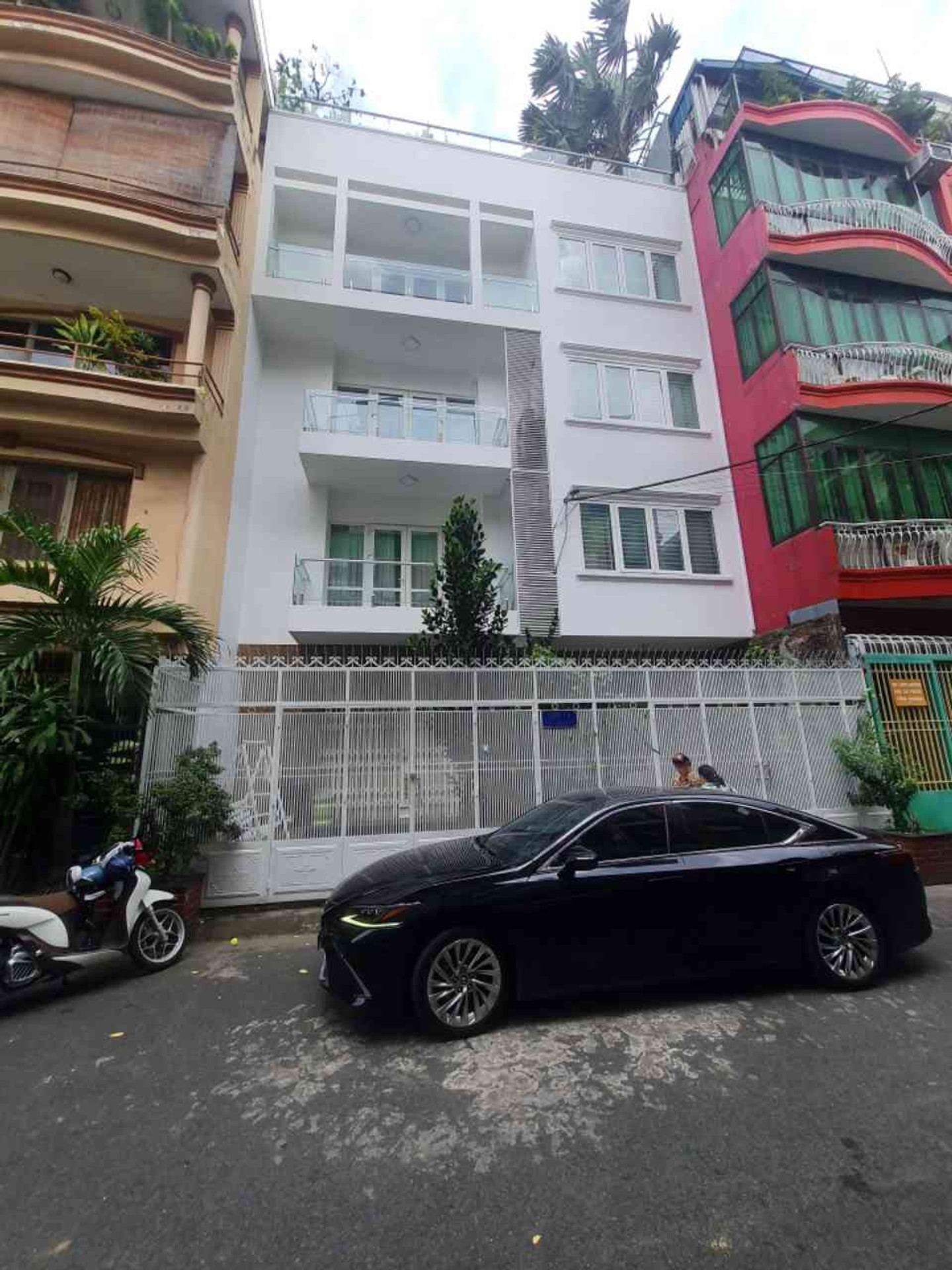 Biệt thự sang trọng tại trung tâm Thành Thái, đẳng cấp riêng tư hiếm có
