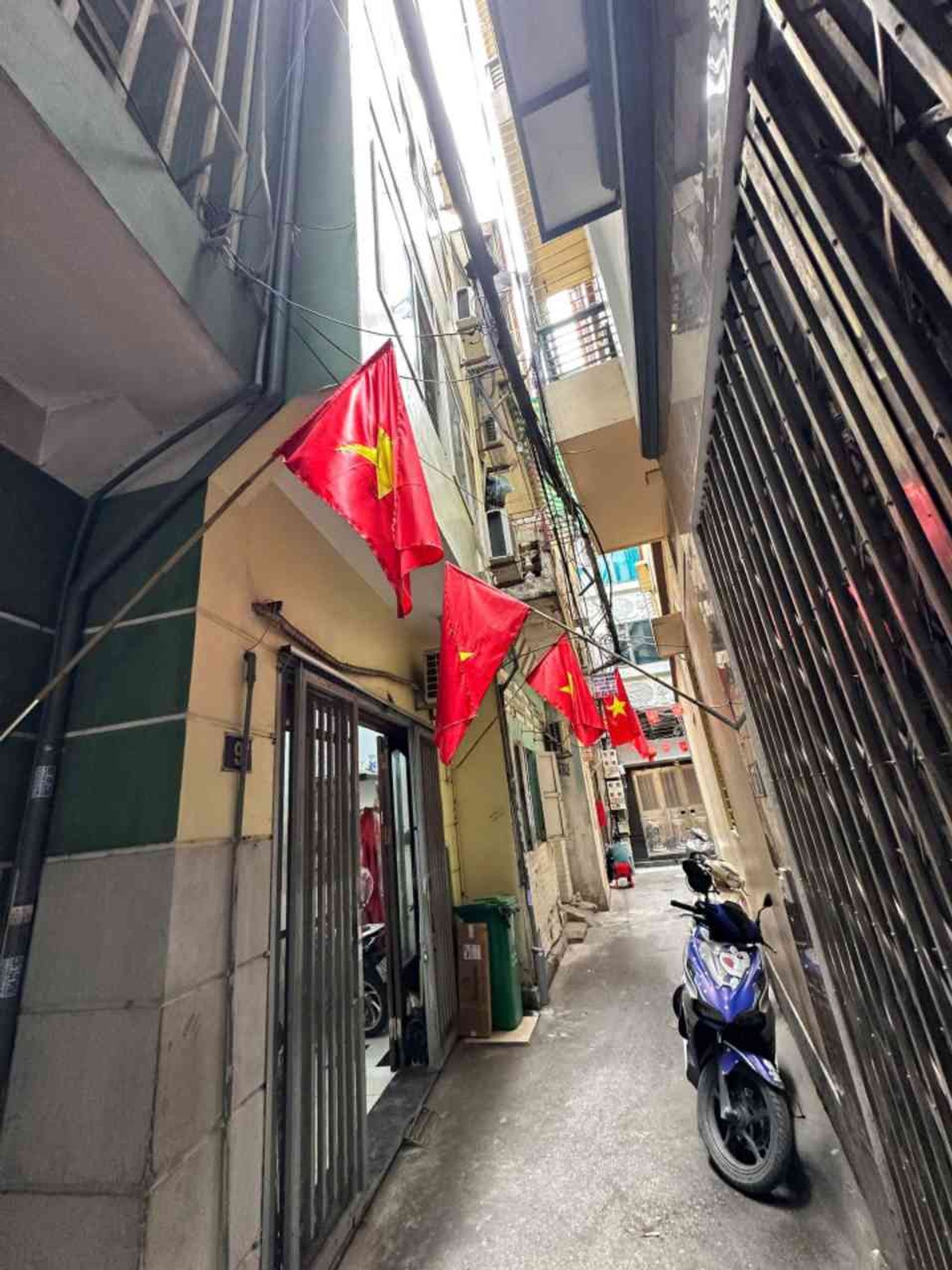 Nhà 5 tầng 1 tum thiết kế tối ưu tại khu vực Trường Chinh, sổ đỏ chính chủ