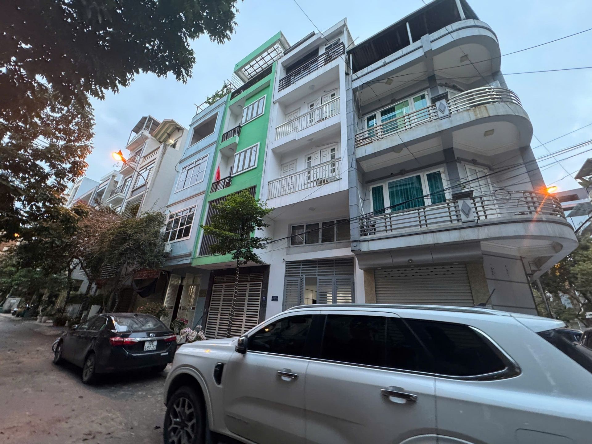 Nhà Phân Lô Liền Kề cao cấp tại Khu đô thị La Khê 44m2, 5 tầng, vị trí kim cương. 14,4 tỷ