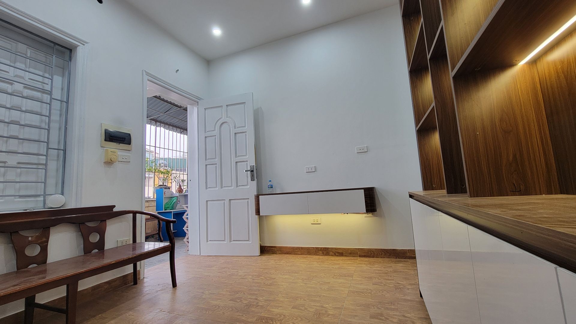 TẬP THỂ MAI DỊCH ĐẸP NHƯ CHUNG CƯ –70m –3 ngủ- FULL NỘI THẤT – OTO ĐỖ CỬA – VIEW THOÁNG, Ful đồ