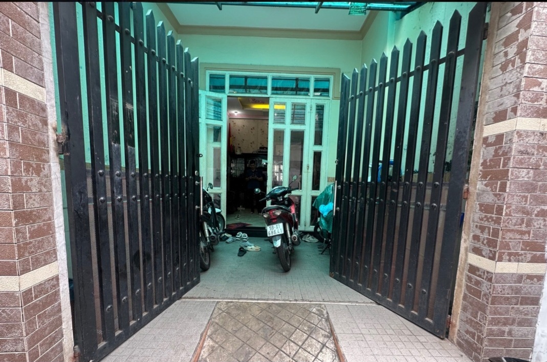 GẤP BÁN NHÀ 2 TẦNG BTCT HẺM 1 XẸC 20M RA ĐƯỜNG MAN THIỆN, QUẬN 9. DT 72M2 CHỈ HƠN 5 TỈ