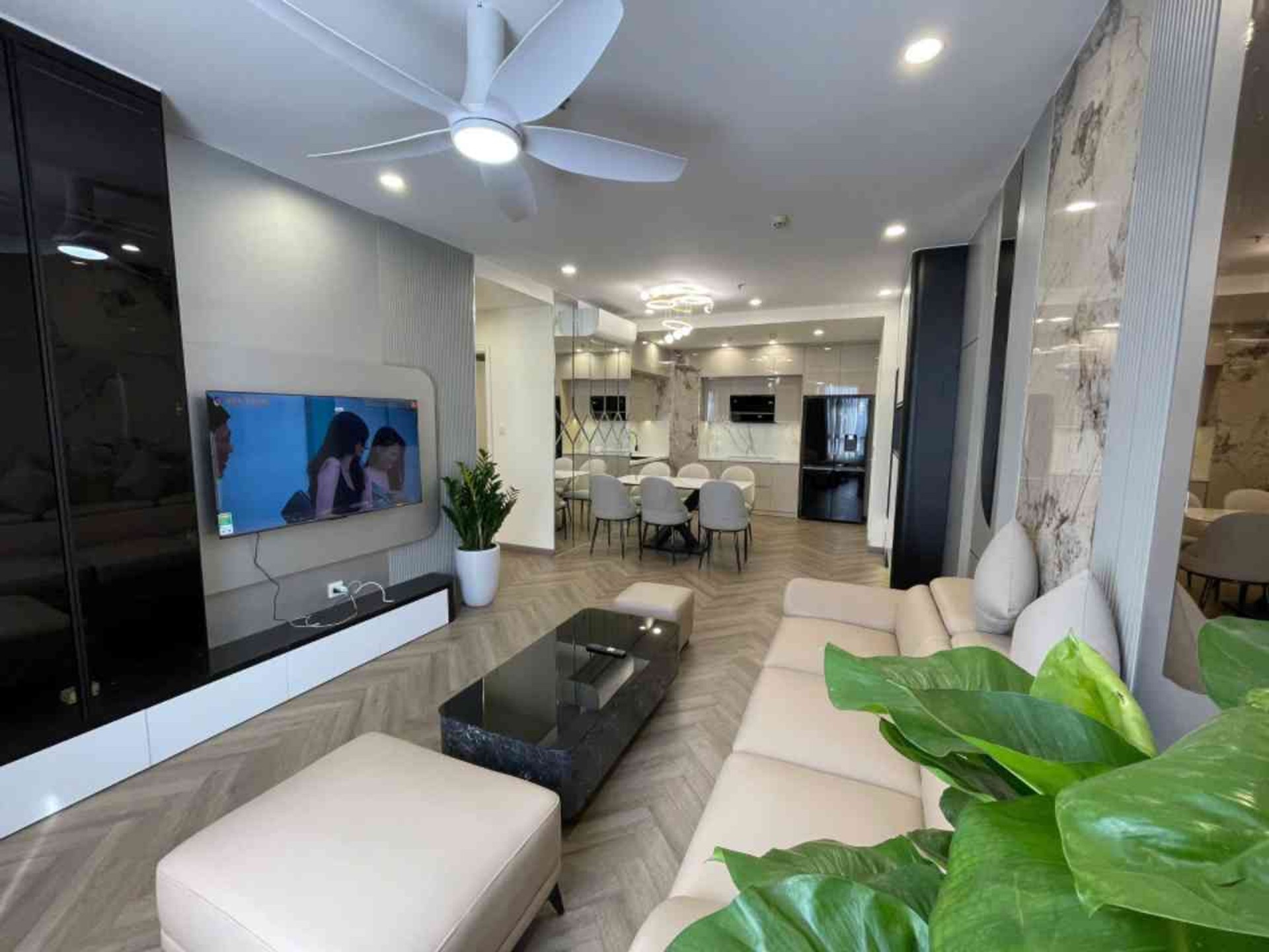 Căn hộ lô góc 3 phòng ngủ thoáng sáng tại Times City, Hà Nội