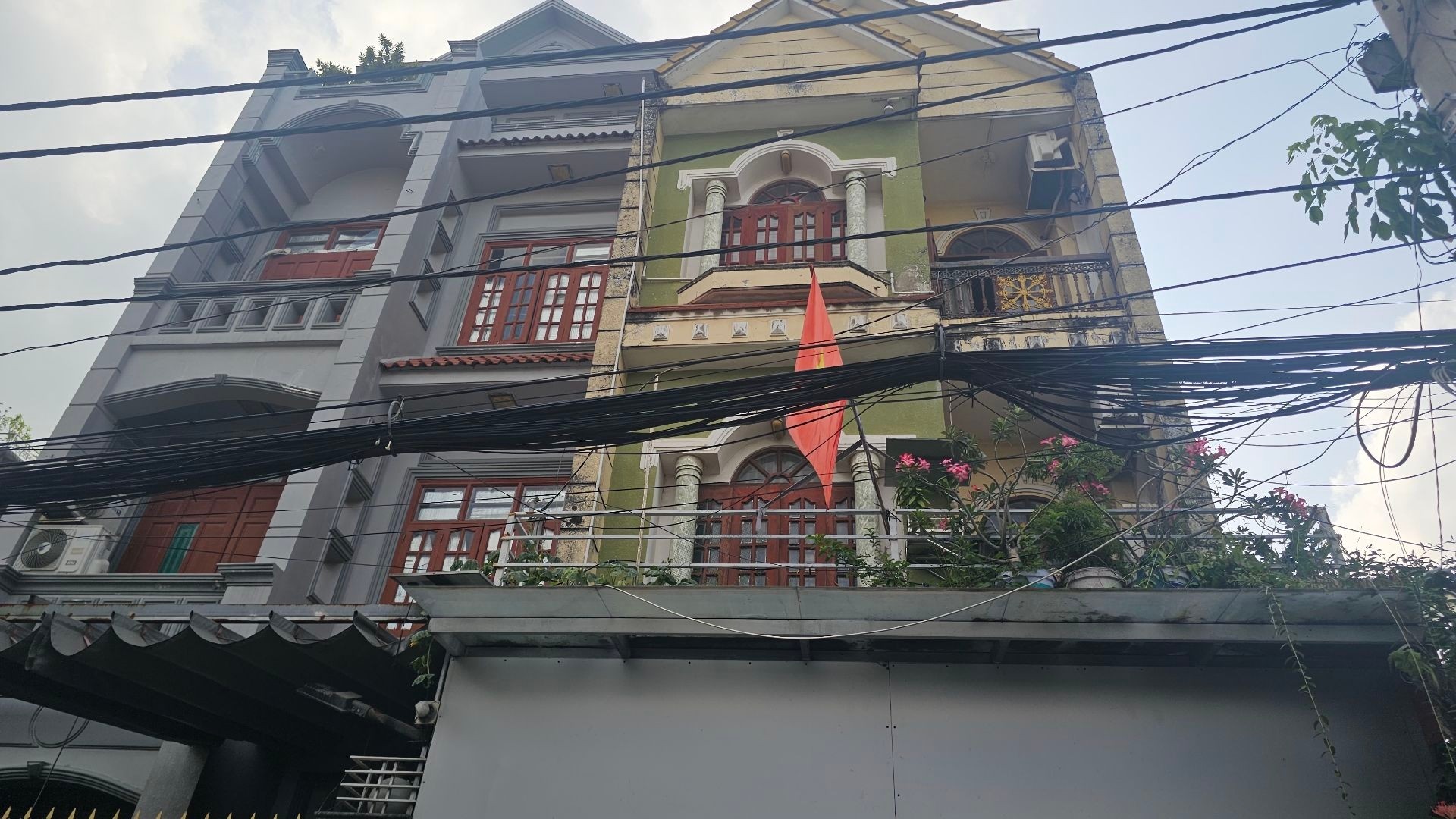 Cơ Hội Vàng Sở Hữu Nhà 4 Tầng Đẹp Tại Phan Văn Hớn, Giá Giảm Sâu còn 10 tỷ TL