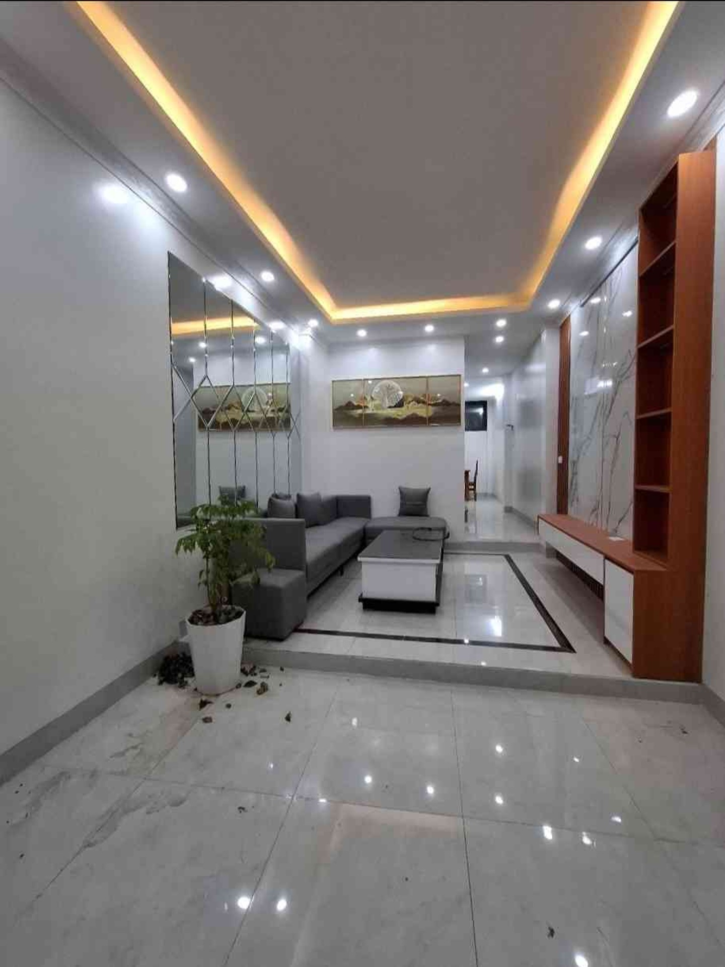 Nhà 5 tầng mới tinh có thang máy khu Tô Hiệu, Hà Đông