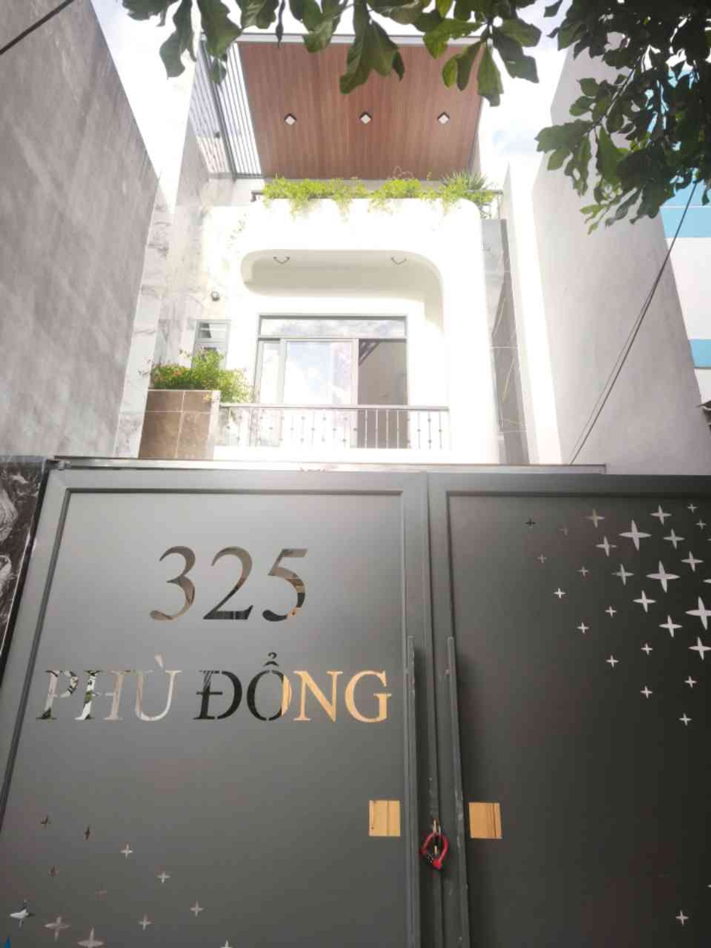 Bán nhà mặt phố 3 tầng 99,9m2 tại Phù Đổng, Hoà Xuân, Đà Nẵng, giá 6,79 tỷ