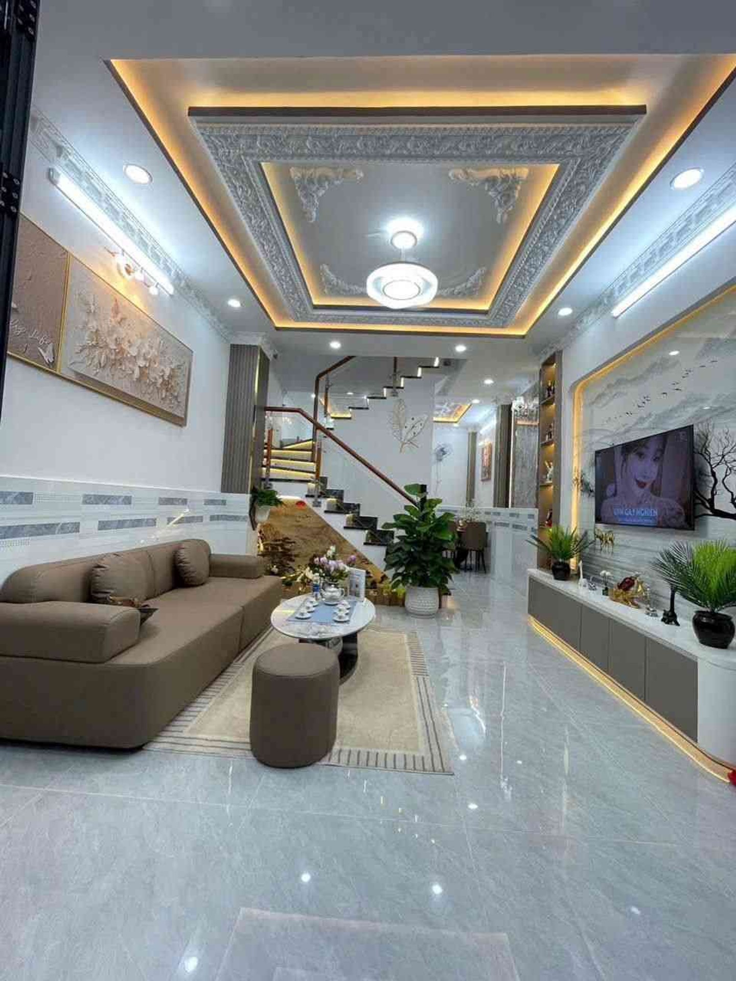 Nhà phố 2 tầng hẻm thông Huỳnh Tấn Phát, giá sốc