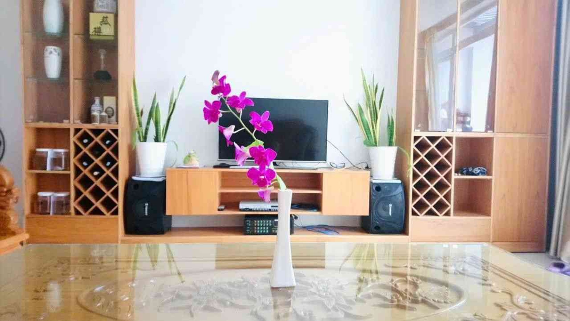 Nhà 4 tầng kiên cố tại Đông Hưng Thuận, Quận 12 với 5 phòng ngủ rộng rãi