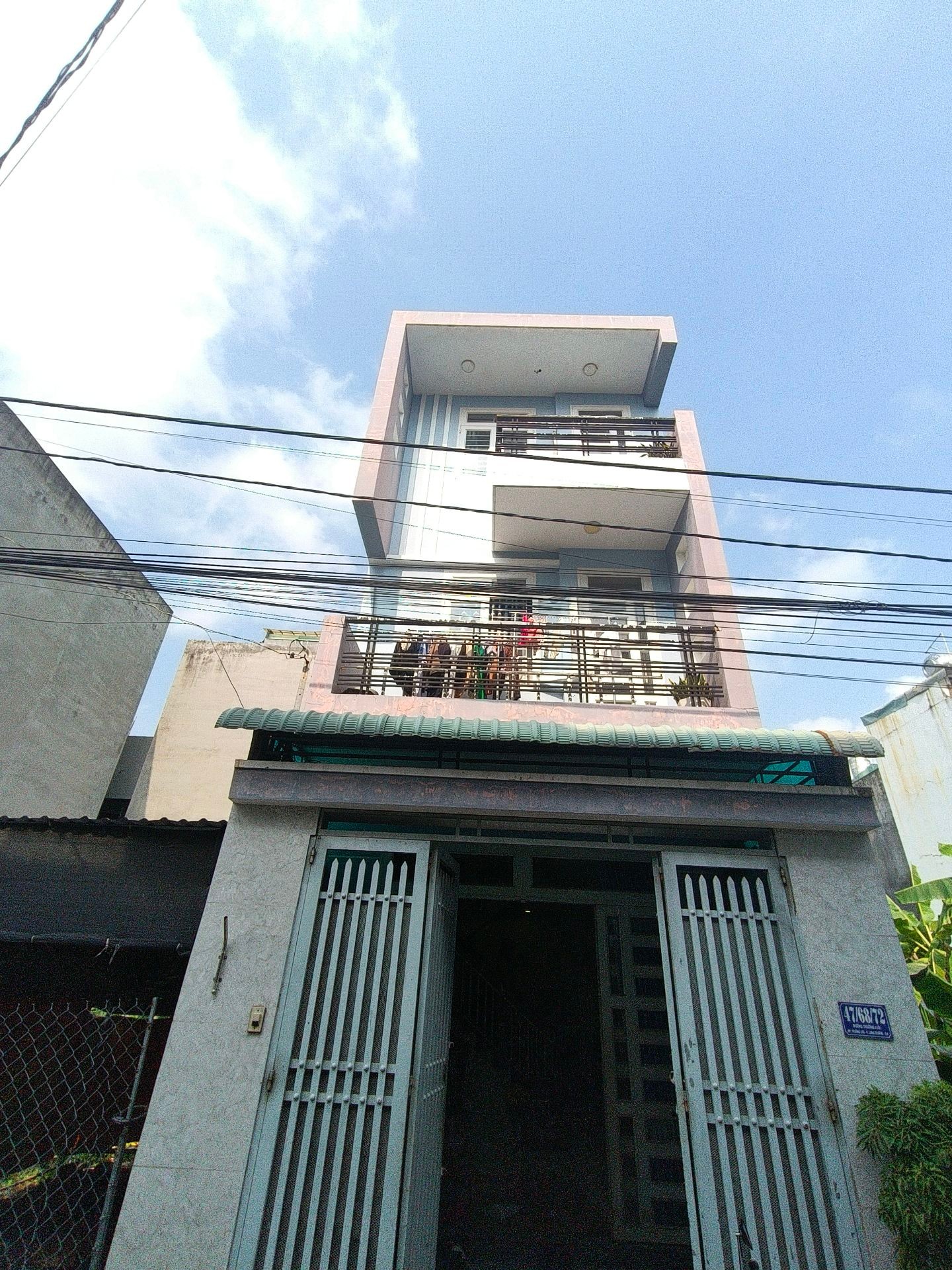 Nhà ô tô Tránh Trường Lưu, Long Trường, TP Thủ Đức, 50m2, ngang 4,5m, 3 tầng 4PN. Giá 4.8tỷ
