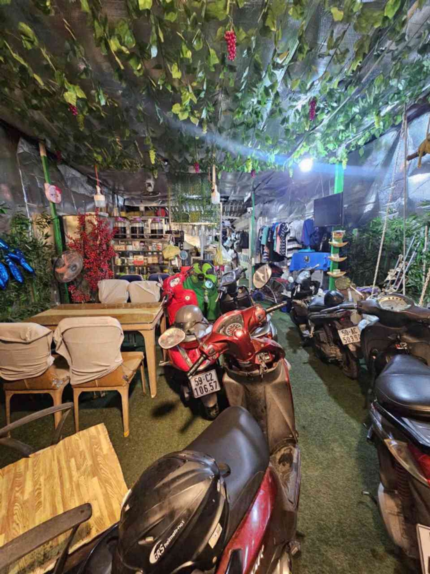 Cơ hội sở hữu nhà 2 tầng hiếm có tại Quận 7 gần Vivo City với giá tốt