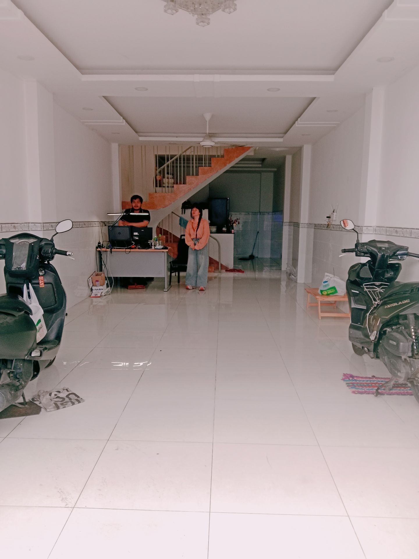 HẺM XE HƠI, NGAY CHỢ TRẦN VĂN QUANG, DÒNG TIỀN, KINH DOANH TỐT - 3Tầng-Ngang 4m - Trần Văn Quang