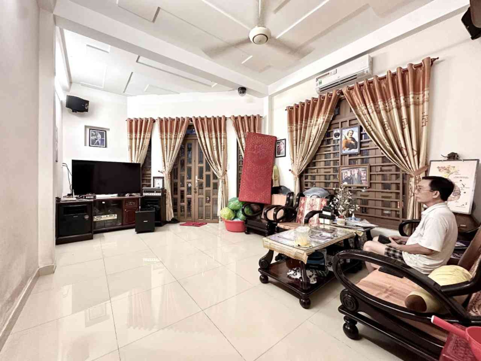 Cơ Hội Vàng Sở Hữu Nhà Góc 2 Mặt Tiền Hiếm Tại Bình Trị Đông