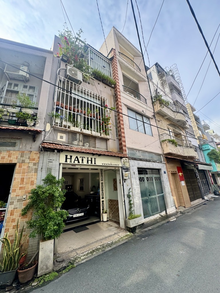 Bán nhà riêng 3 tầng Phường 9 Quận Phú Nhuận - hẻm 7m xe hơi tránh, tiện kinh doanh