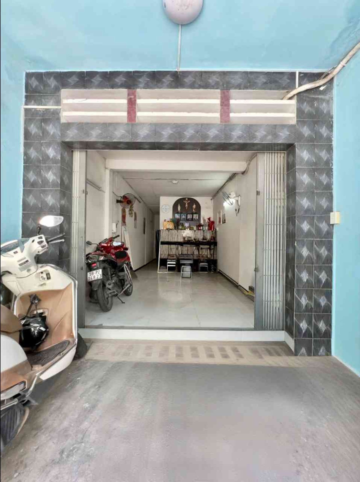 Nhà mặt phố 2 tầng diện tích 94m² tại Phường Tân Hòa, giá 15.9 tỷ đồng