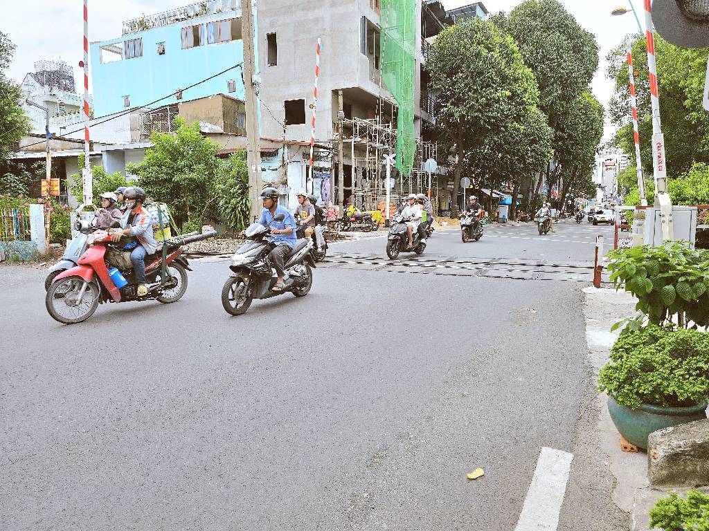 Bán nhà mặt phố phường Trường Sa, 75m², mặt tiền kinh doanh 7.5m, 3 tầng thoáng