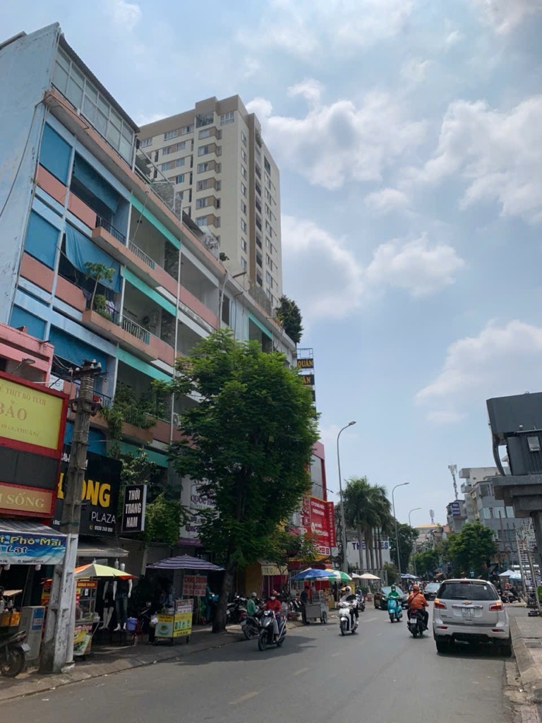 Bán nhà riêng 1 tầng 125m² gần chợ Phạm Văn Hai, tiện ích đa dạng tại Quận Tân Bình