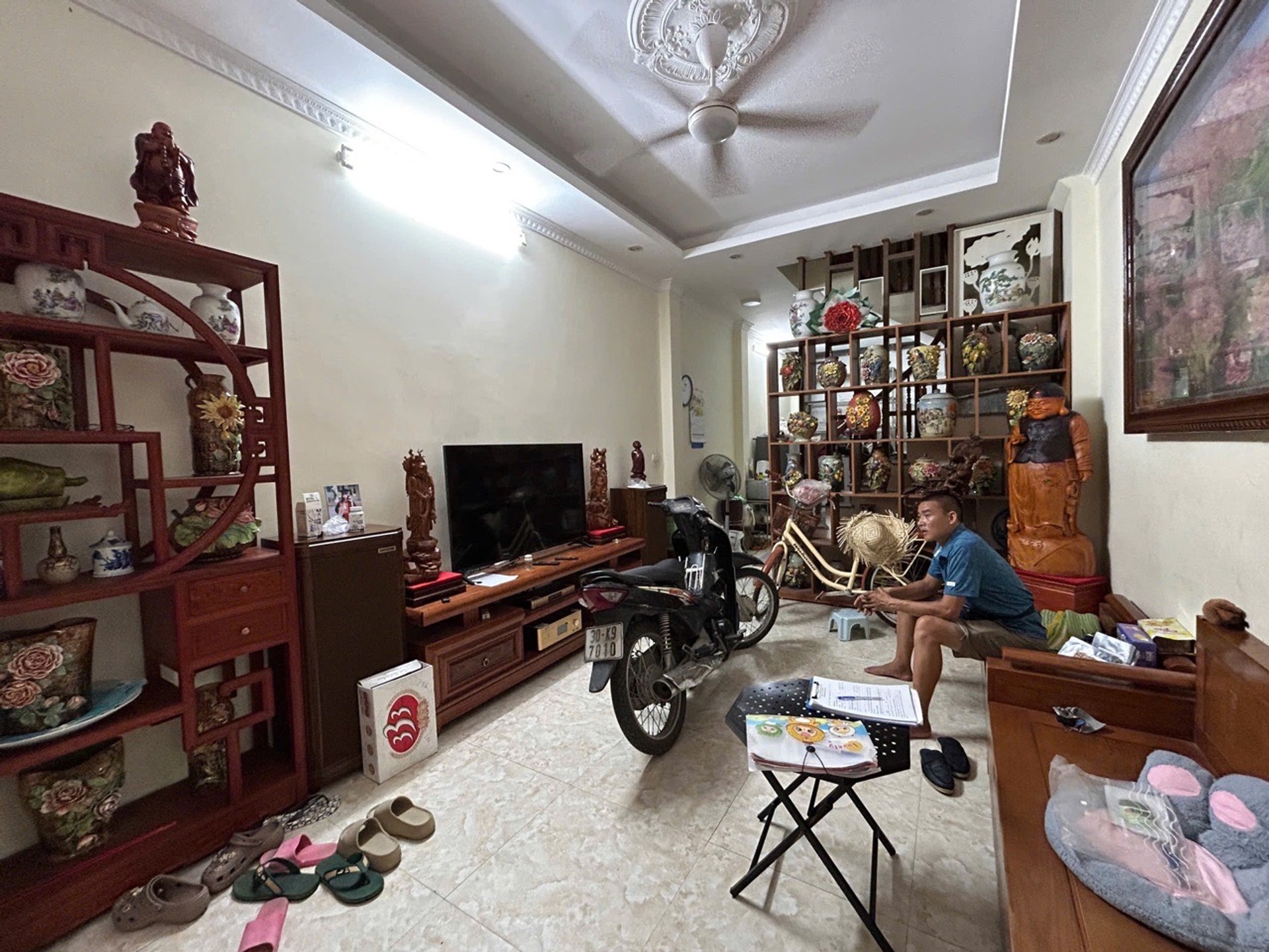 Nhà đẹp 5 tầng tại Lĩnh Nam - Ô tô đỗ cửa, giá tốt hiếm có