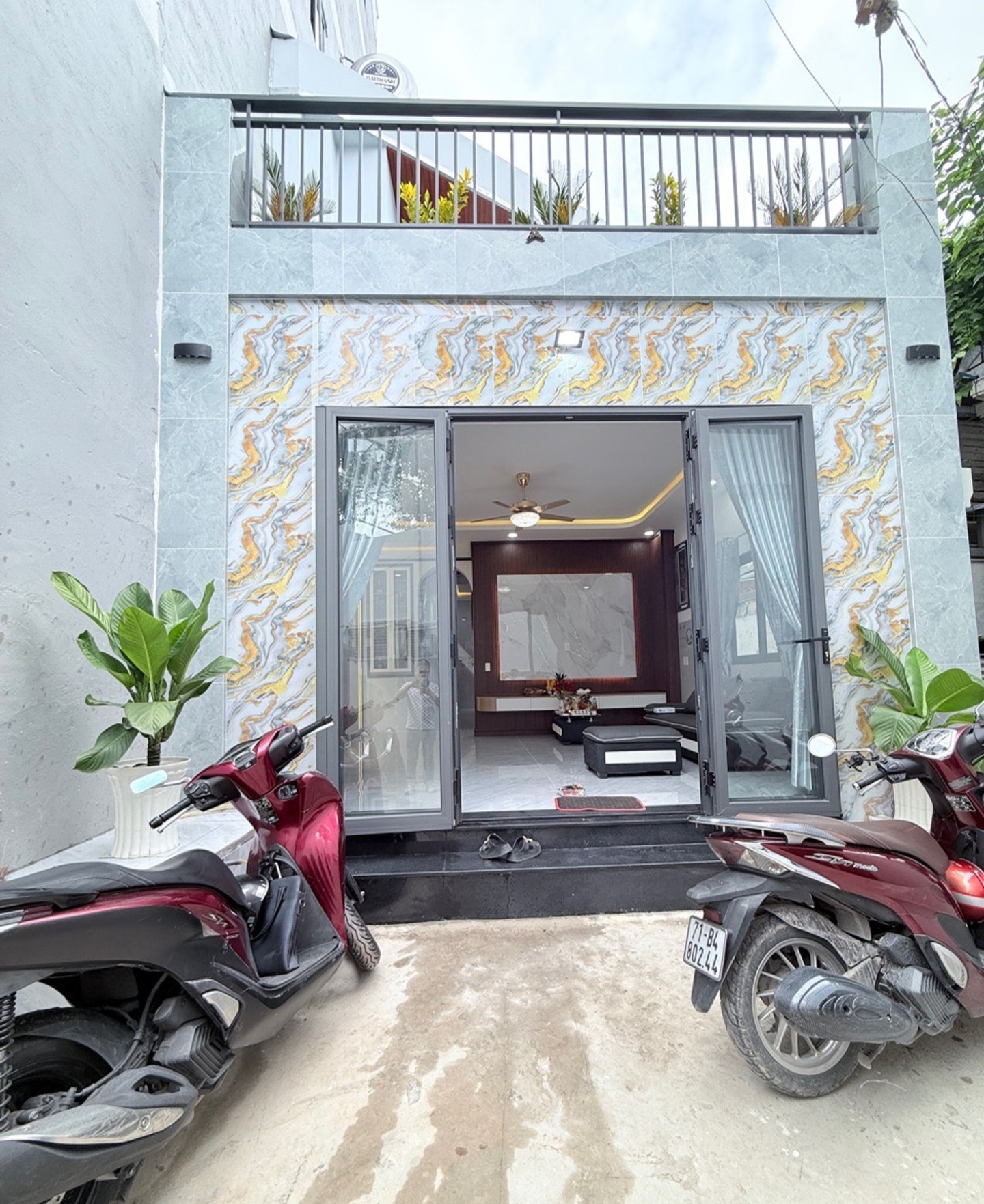 💰GIÁ MỚI CHỈ 4TỶ 590TR (TL)
🏡NHÀ 2 TẦNG_3 PHÒNG NGỦ MỚI ĐẸP DỌN Ở NGAY_HUỲNH THỊ HAI SÁT MẶT TIỀN