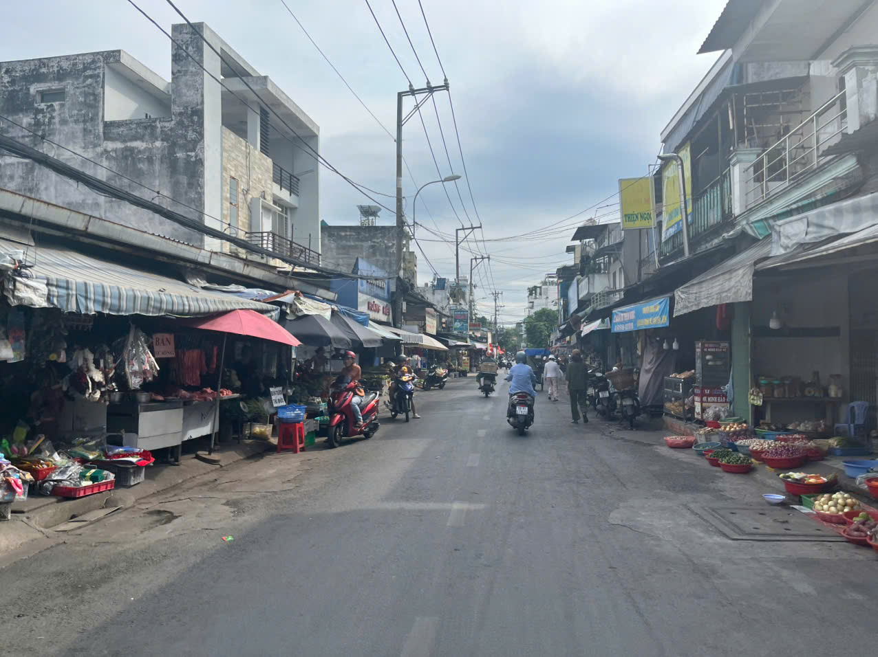 Bán nhà mặt phố tại Phường Tân Thới Nhất, diện tích 91.9 m2, mặt tiền 4 m