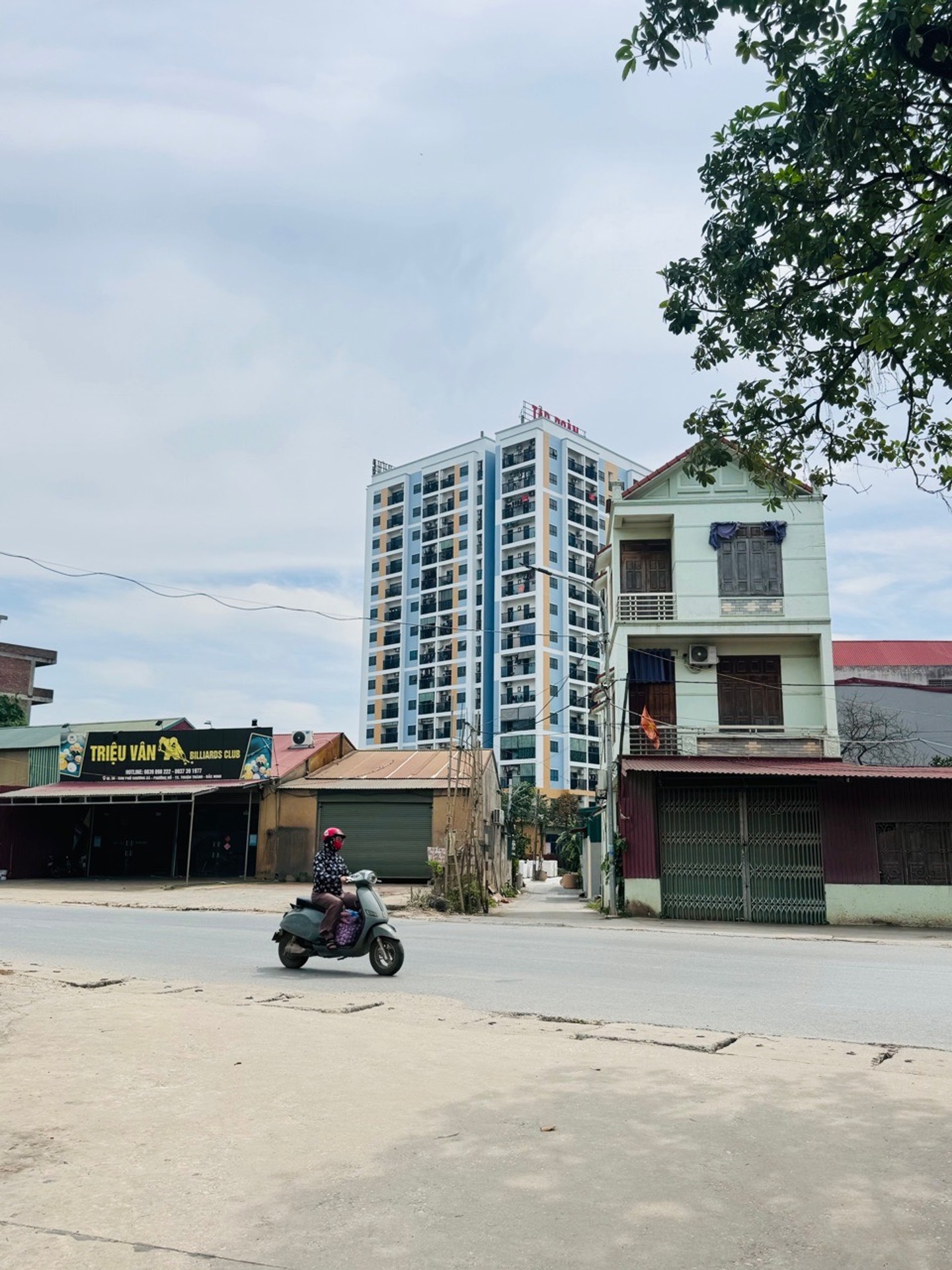 Nhà mặt phố 3 tầng tại Hồ Thuận Thành giá cực hấp dẫn