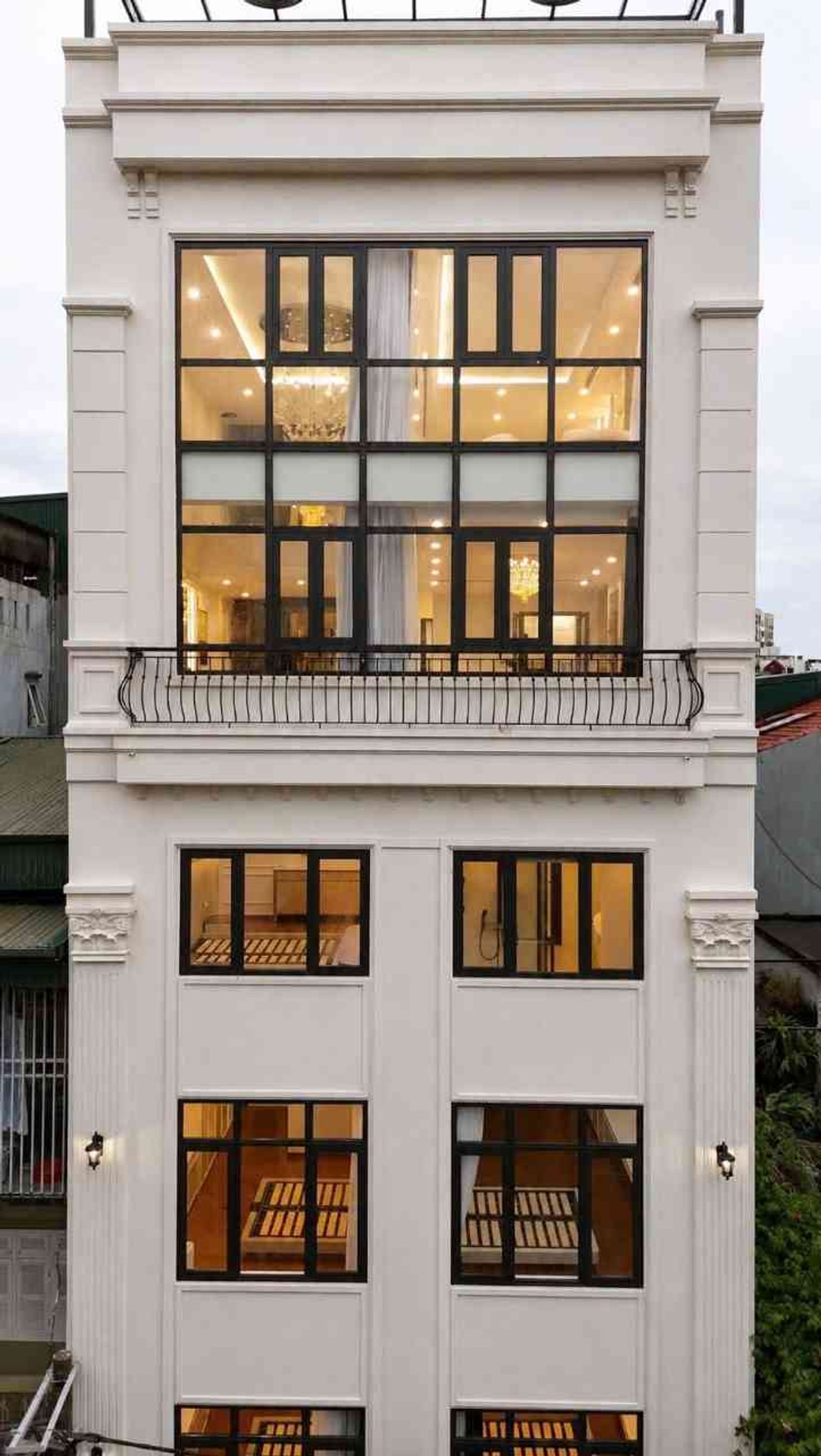 BÁN NHÀ NGUYỄN SƠN, BỒ ĐỀ 90M2- 7 TẦNG THANG MÁY -VỈA HÈ, Ô TÔ TRÁNH - 38.8 Tỷ