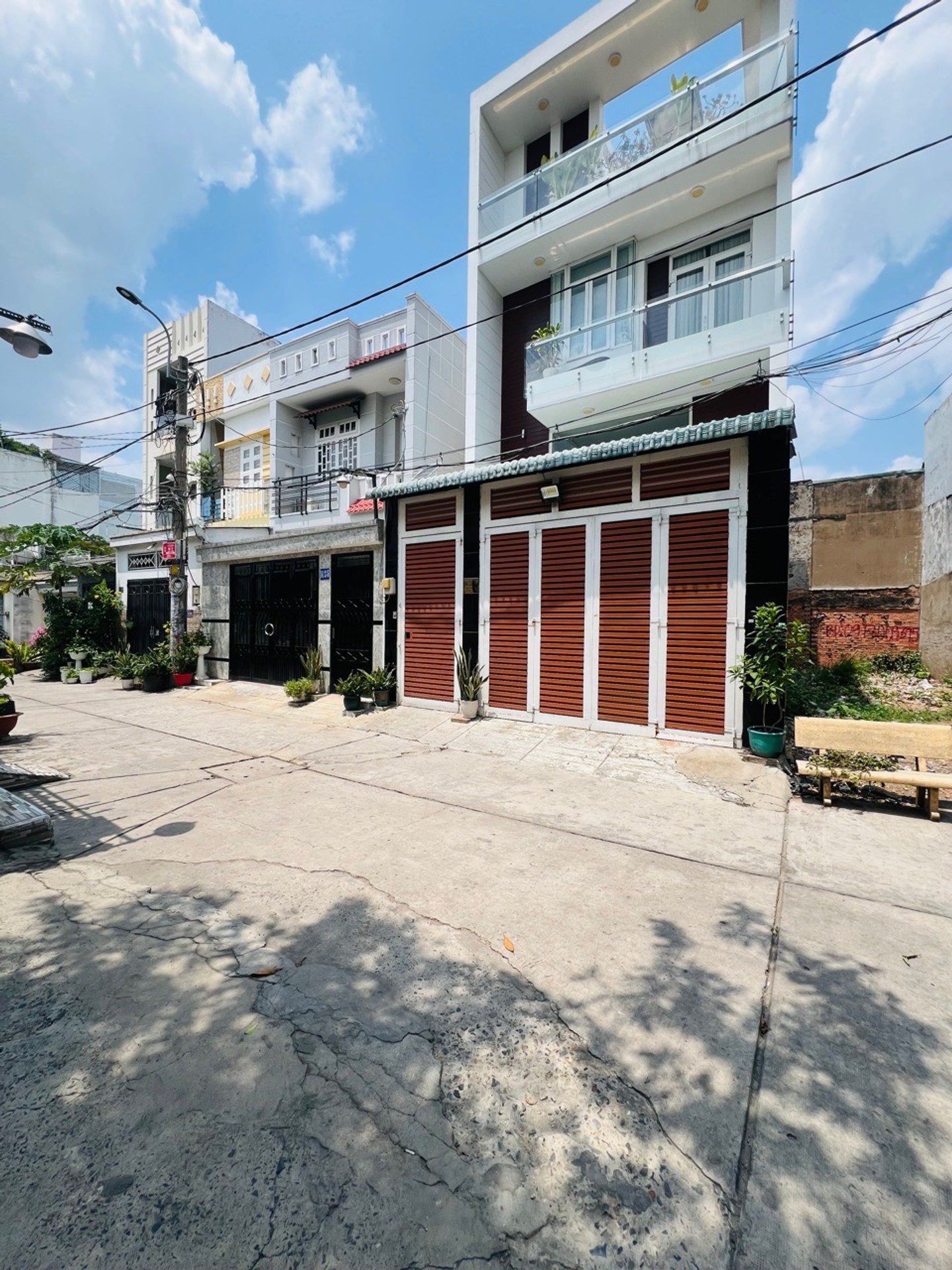 Bán nhà riêng 4 tầng, 90m² khu Tên Lửa, Bình Trị Đông, Bình Tân, hẻm ô tô, ngang 6m khủng