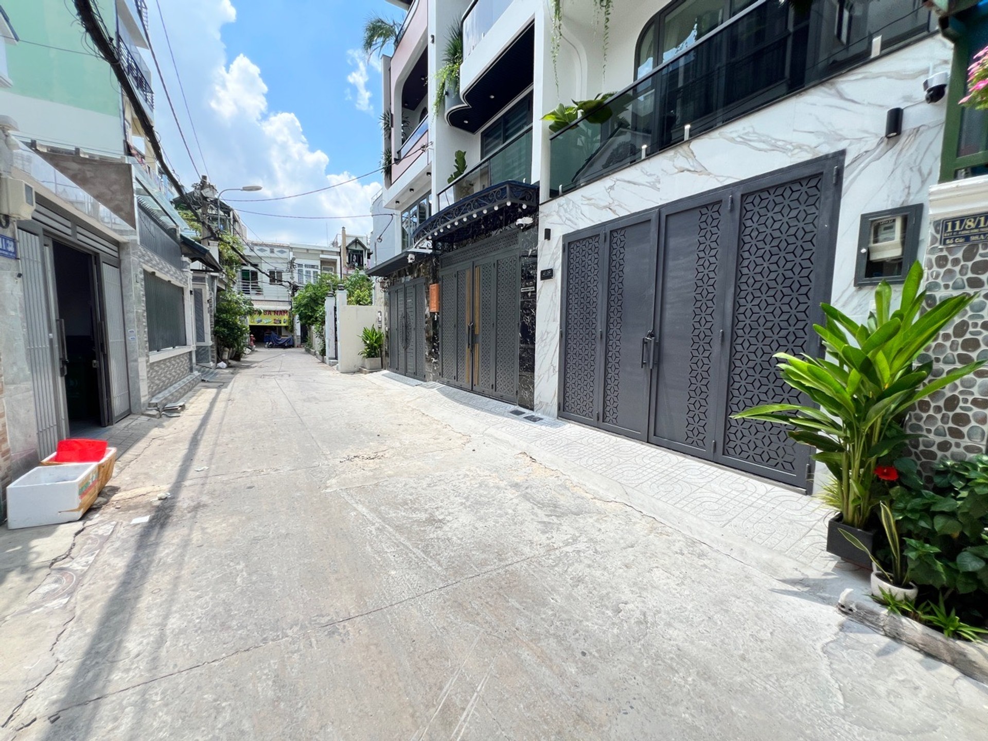 Bán nhà riêng Quận 12 diện tích 100m2, hẻm ô tô 6m, pháp lý rõ ràng