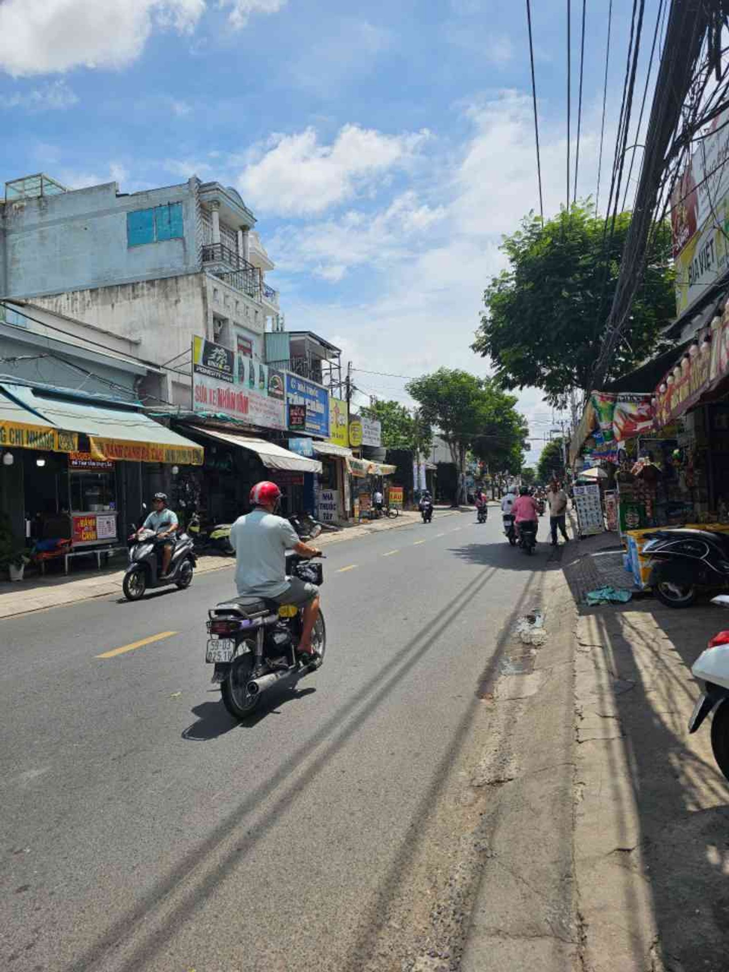Bán dãy trọ 40 phòng, 2 tầng, Quận 12, giá 32 tỷ