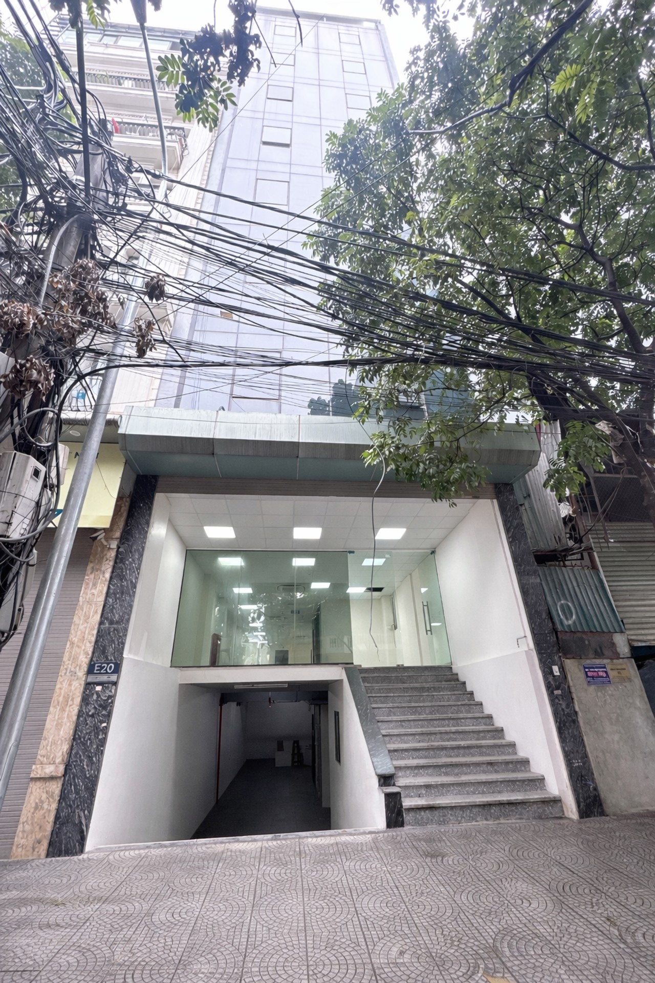 Tòa văn phòng 9 tầng hiện đại đẳng cấp tại Văn Quán Hà Đông
