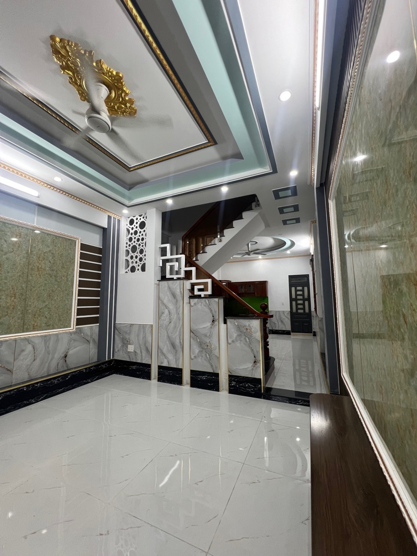 Nhà Phú Hồng Thịnh 6 - Sang Trọng, Đẹp Như Mơ, Sẵn Ở Ngay