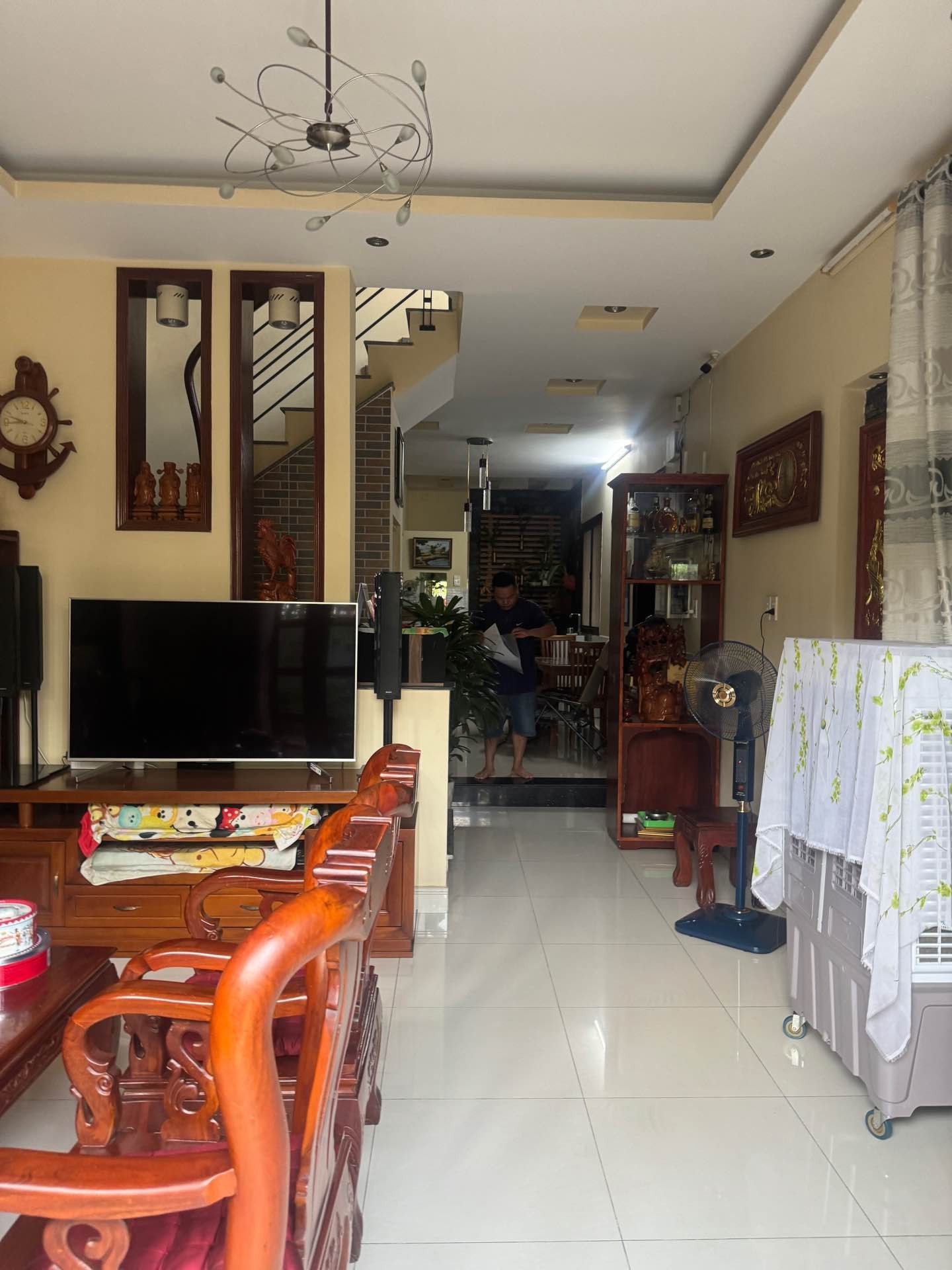 🔥 CĂN GÓC -HXH LÊ VĂN THỊNH – 113M² -NGANG 7.1M-VUÔNG – 3 TẦNG –Ô TÔ TRONG SÂN – CHỈ 13 TỶ