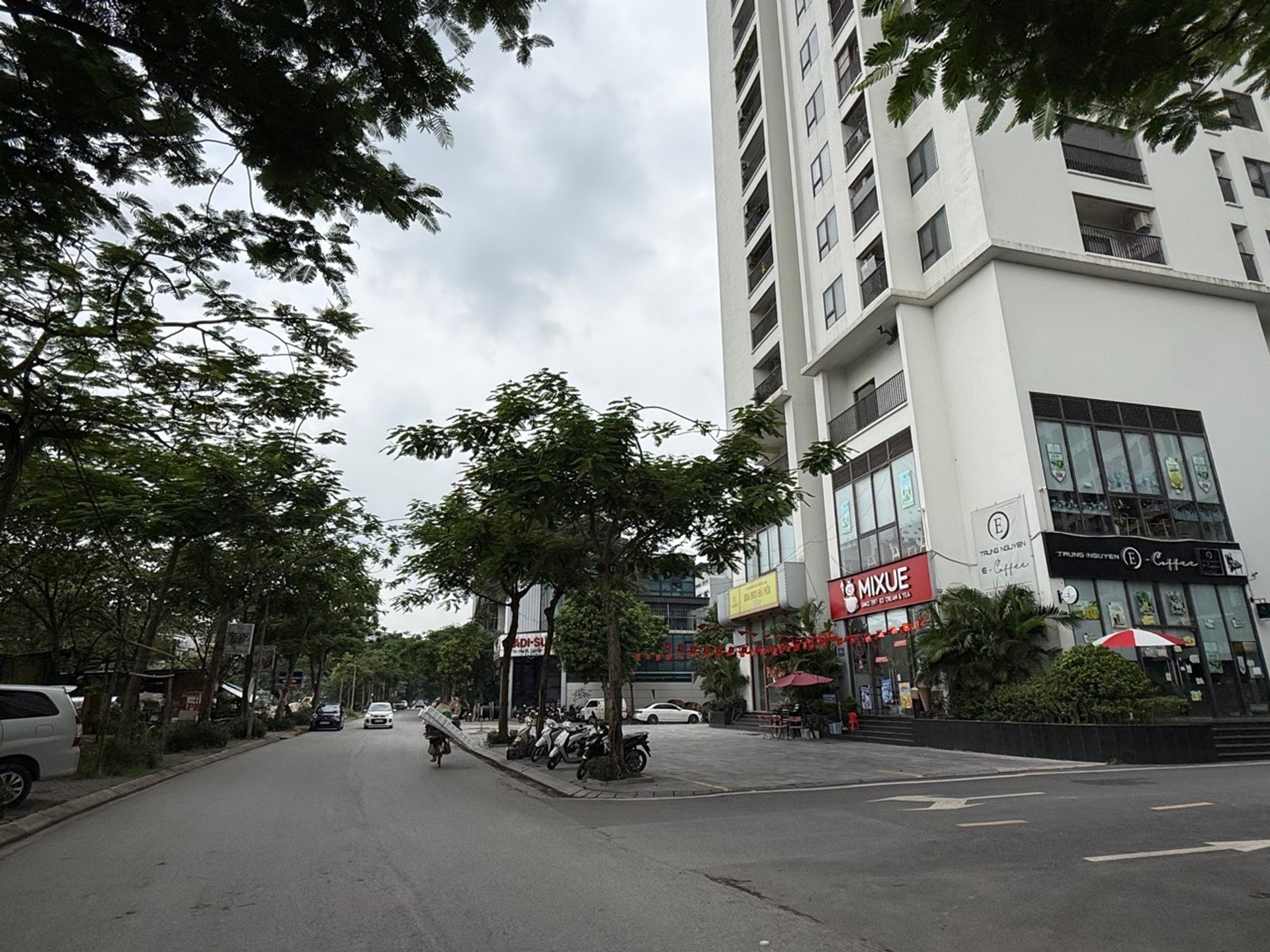 Đất Phân Lô Ô Tô Tránh View Vườn Hoa Sát Tecco Diamon