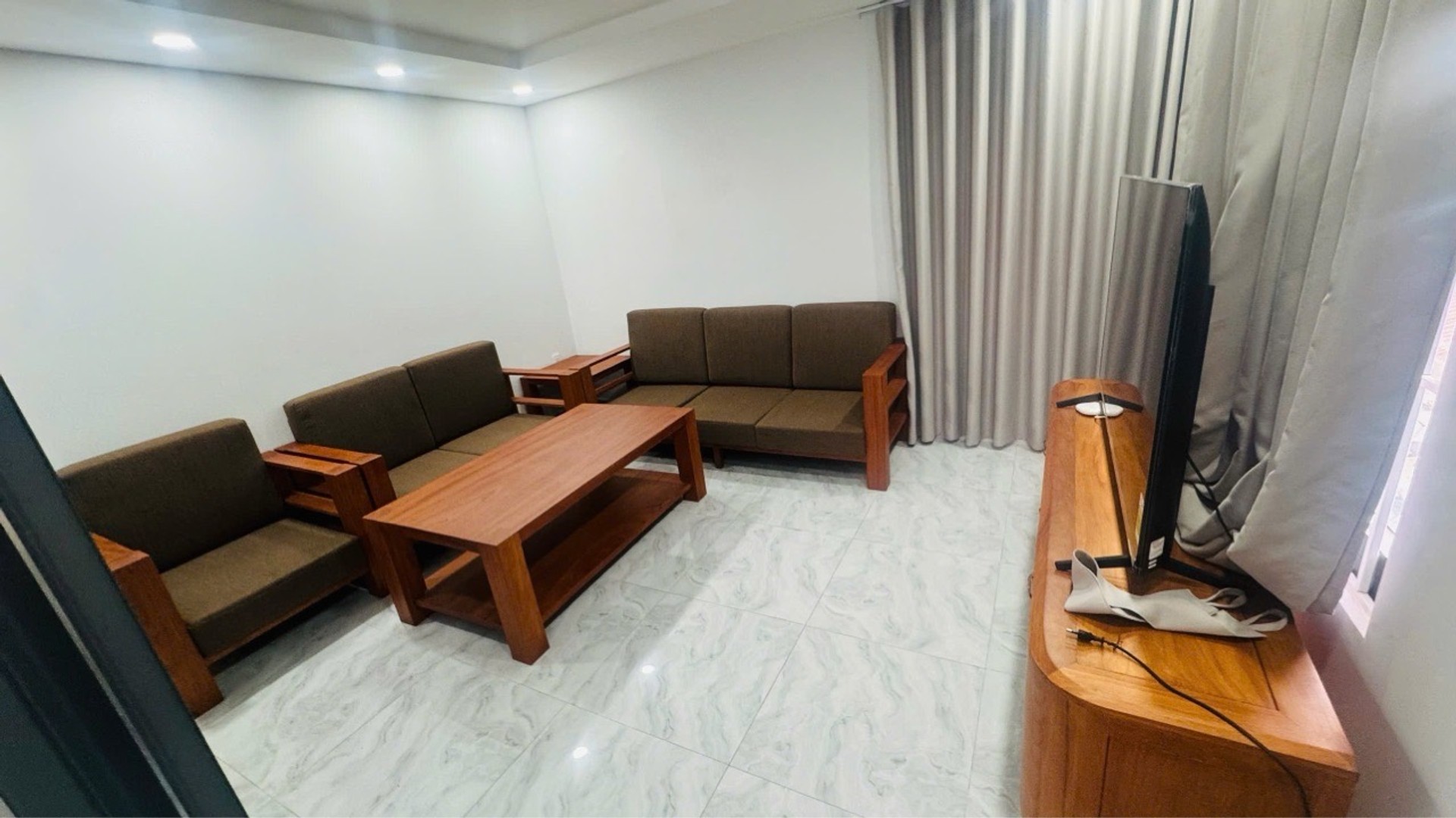 Nhà phố 3 lầu 60m2, hẻm Xe hơi, gần Lotte Mart Quận 7, 11 tỷ nhỉnh