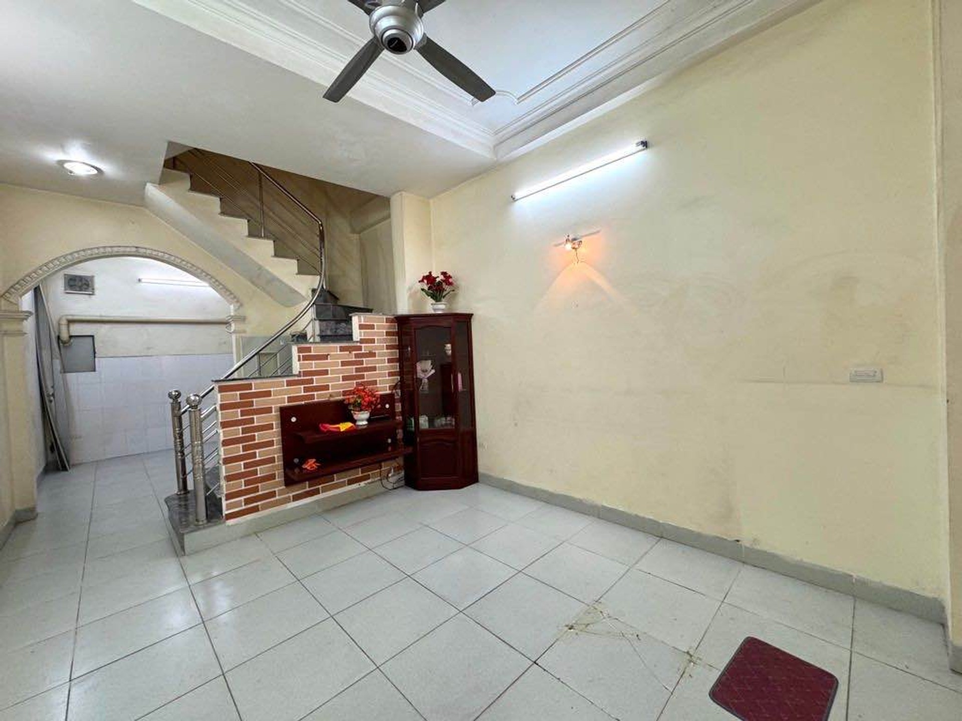 Bán nhà riêng khu Lê Trọng Tấn 4 tầng diện tích 35m2 giá 7.6 tỷ gần trung tâm nội đô