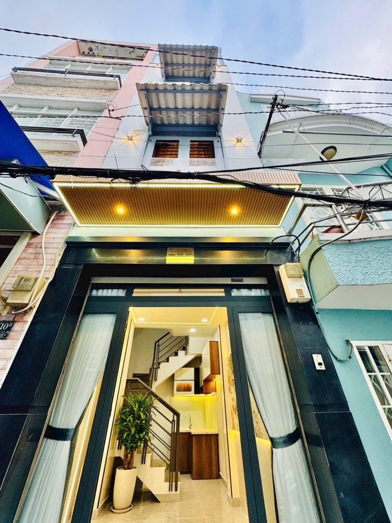 Bán nhà riêng 4 tầng diện tích 15m² khu vực Phùng Văn Cung, sổ vuông vức