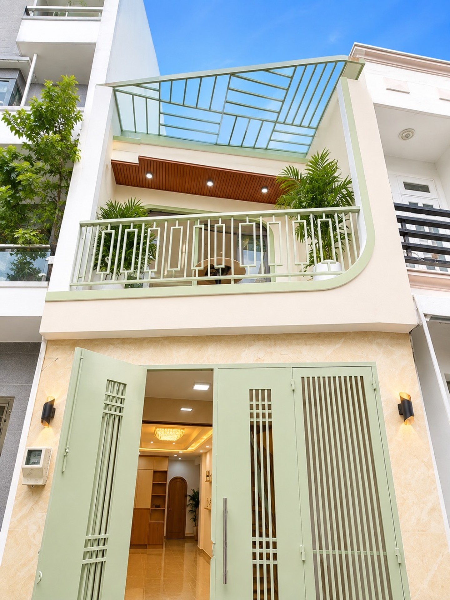 Cơ hội vàng sở hữu nhà 2 tầng hẻm xe hơi trung tâm Phú Nhuận giá tốt