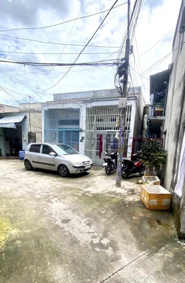 Nhà 2 Tầng Giá Tốt Hóc Môn - Hẻm Xe Hơi Rộng, Cơ Hội Vàng Sở Hữu Ngay