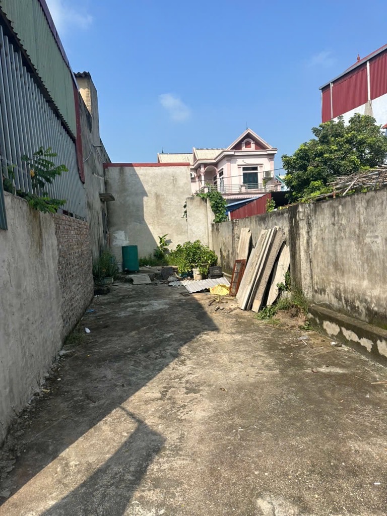 Bán đất 50m2 mặt tiền 3.6m tại Sóc Sơn, vị trí trục chính thuận tiện kinh doanh
