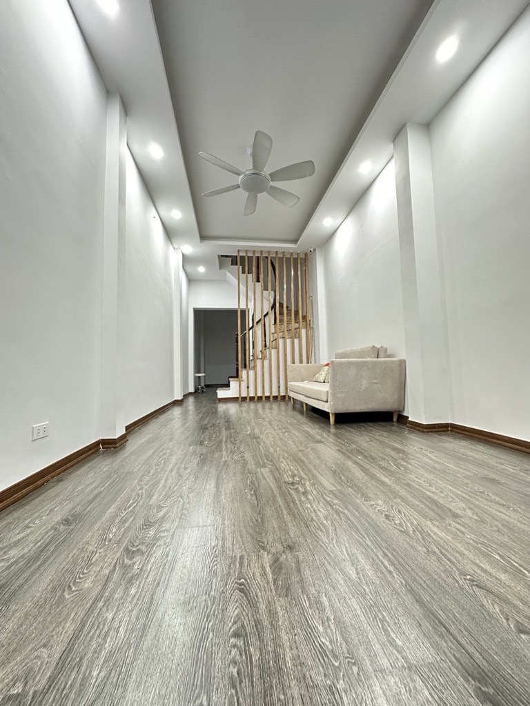 Nhà 5 tầng ô tô tránh, kinh doanh cực đỉnh tại Trương Định