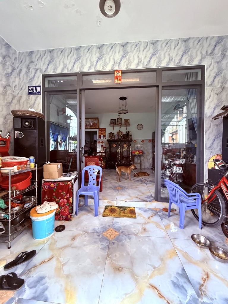Bán nhà riêng 2 tầng 60m2-3PN hướng Đông tại Bình Tân, gần Aeon Mall, pháp lý sổ hồng riêng