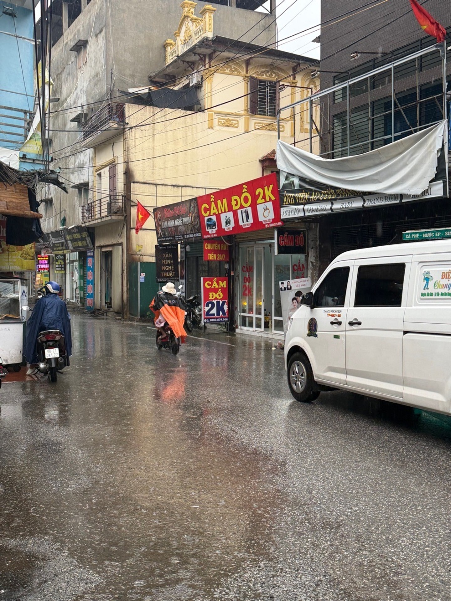 Nhà mặt phố 3 tầng, diện tích 83m², vị trí đắc địa tại Đồng Xép