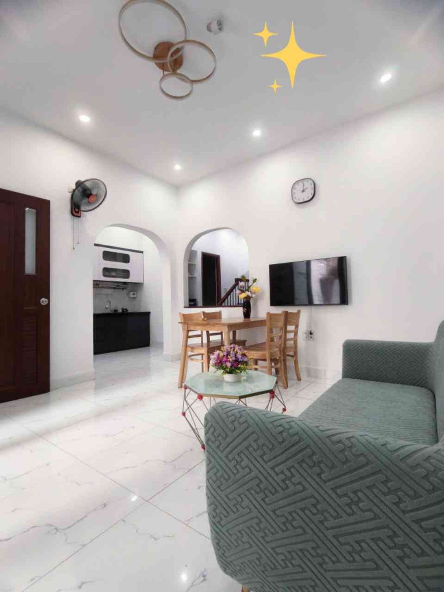 Nhà 2 tầng giá sốc Đỗ Quang - Cơ hội vàng cho gia đình hiện đại