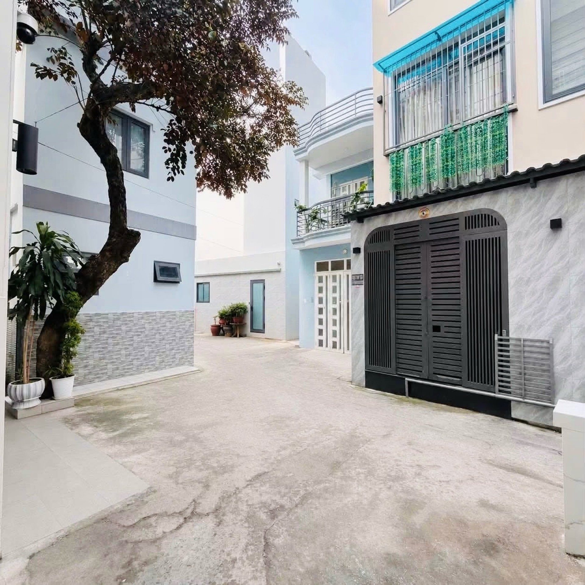 NHỈNH 2 T.Y – NHÀ ĐẸP 2 TẦNG, LÔ GÓC - GẦN CHỢ GÒ VẤP, ĐH CÔNG NGHIỆP.