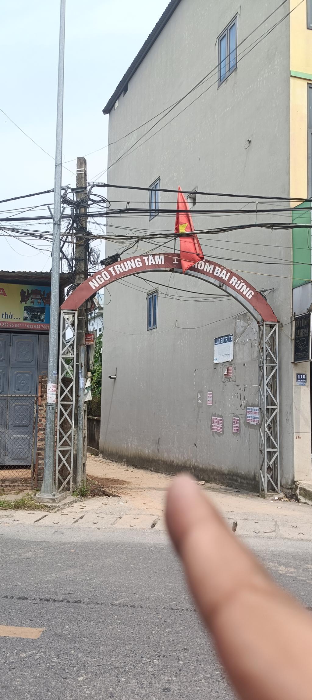Mảnh đất vuông vắn full thổ cư, ô tô vào tận nơi tiện ích đầy đủ