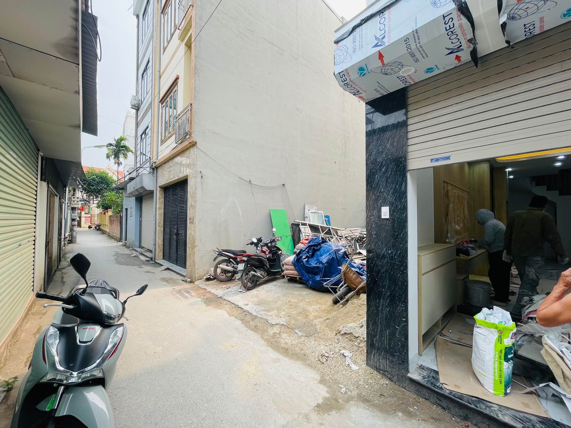 Cơ hội sở hữu nhà 5 tầng mặt tiền đẹp, ô tô vào nhà tại trung tâm quận